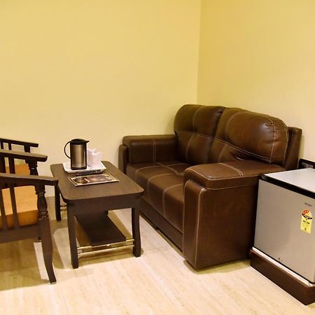 Hotel Vinayak Лакхнау Экстерьер фото