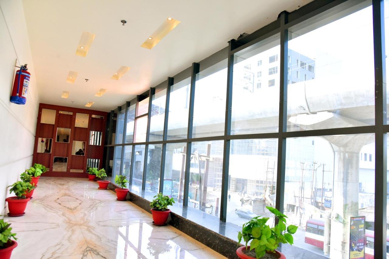 Hotel Vinayak Лакхнау Экстерьер фото